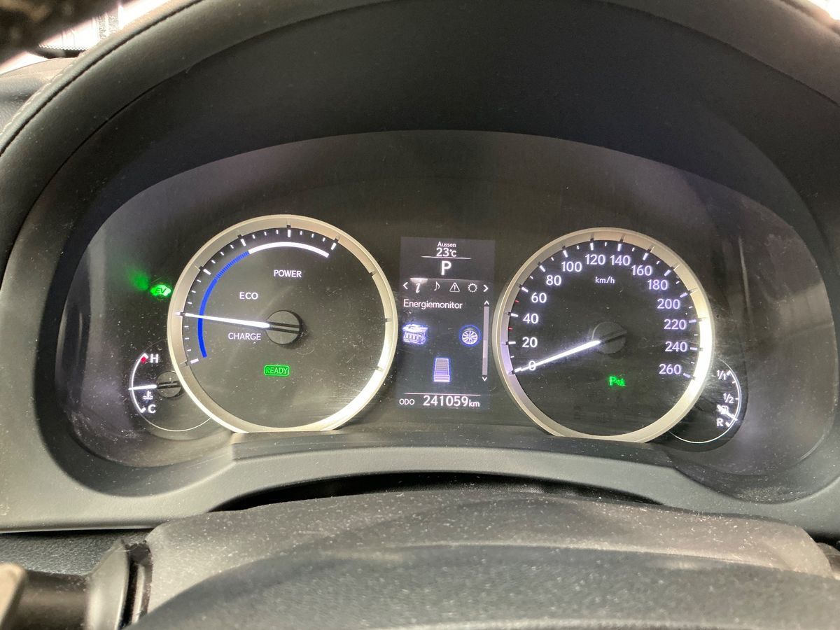 Lexus IS 300h | 11