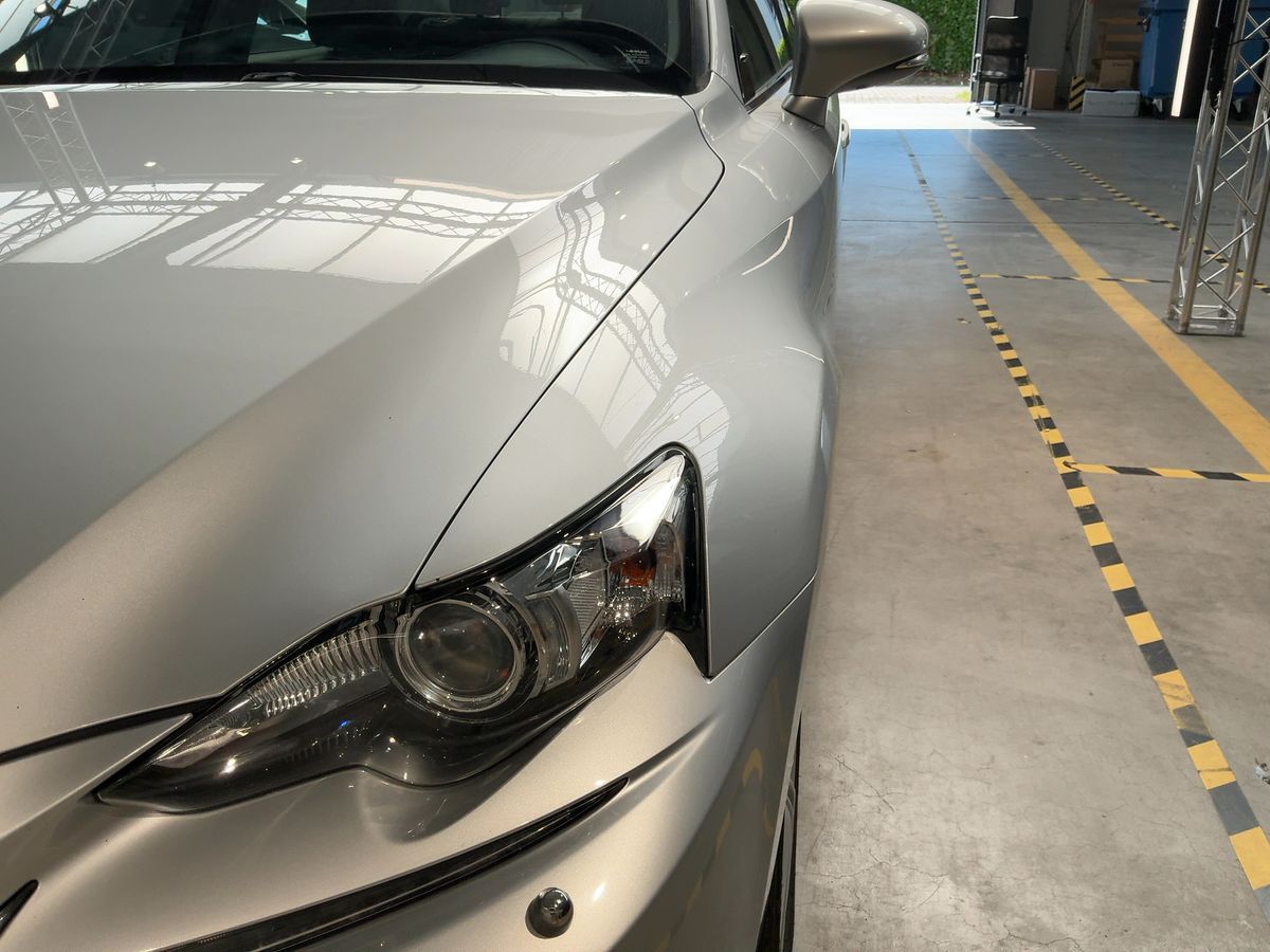 Lexus IS 300h | 3