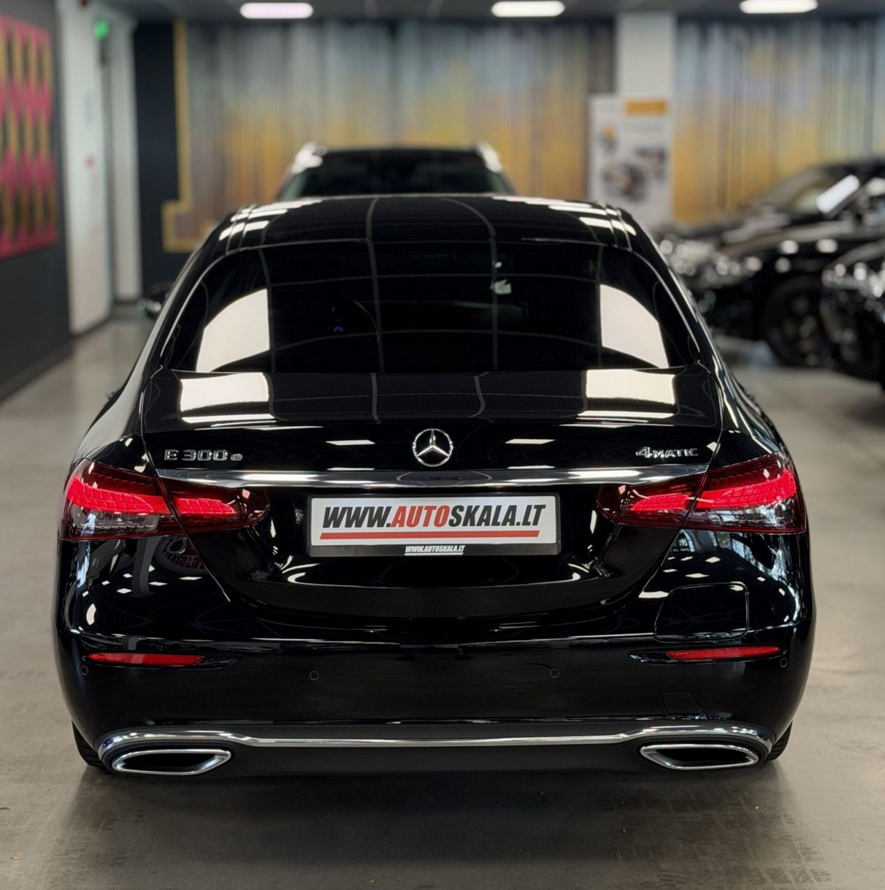 Mercedes-Benz E300 | 2
