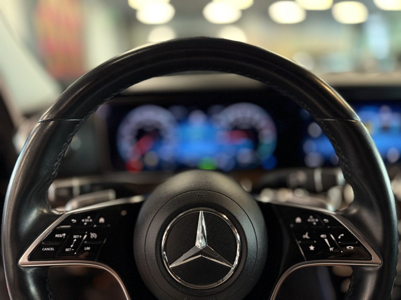 Mercedes-Benz E300 | 24