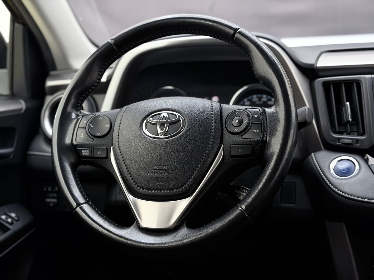 Toyota RAV4 | 18