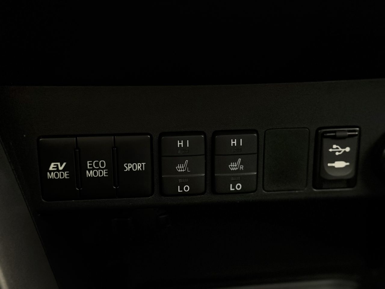 Toyota RAV4 | 24