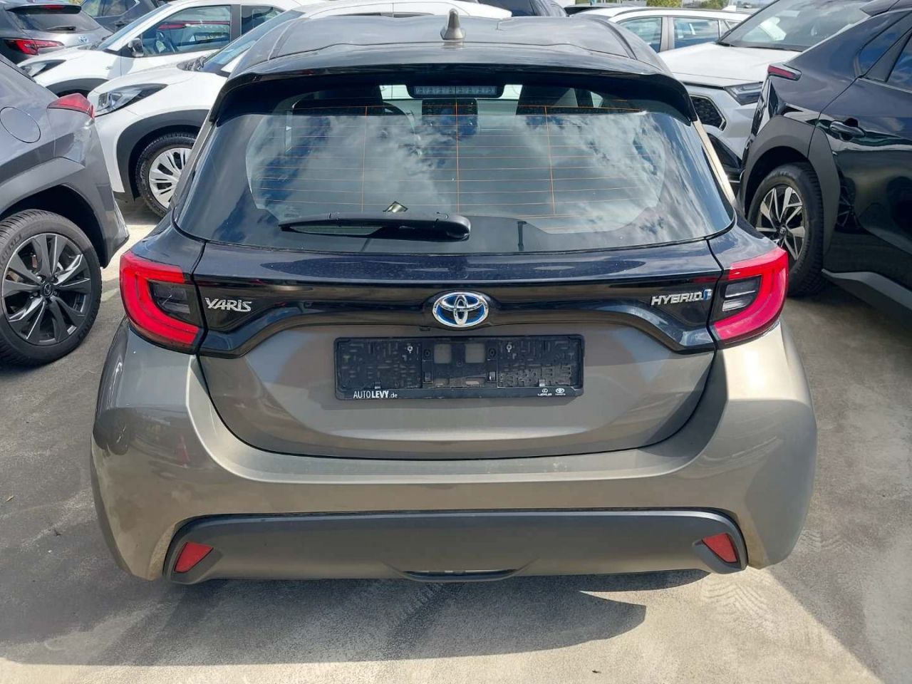 Toyota Yaris | 8