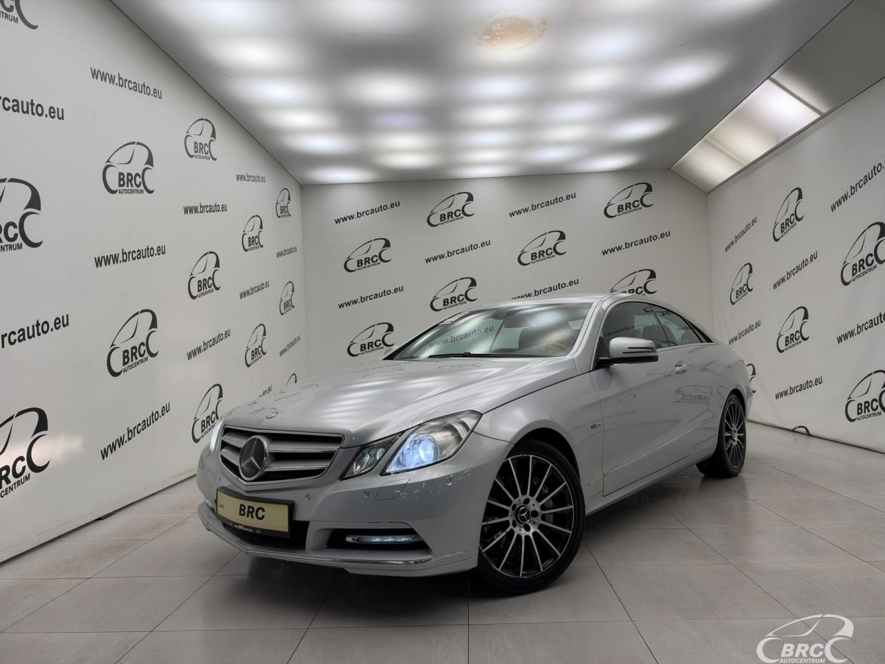 Mercedes-Benz E350 | 1