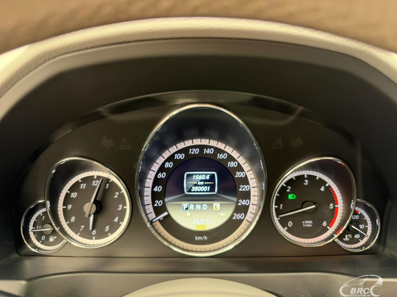 Mercedes-Benz E350 | 16