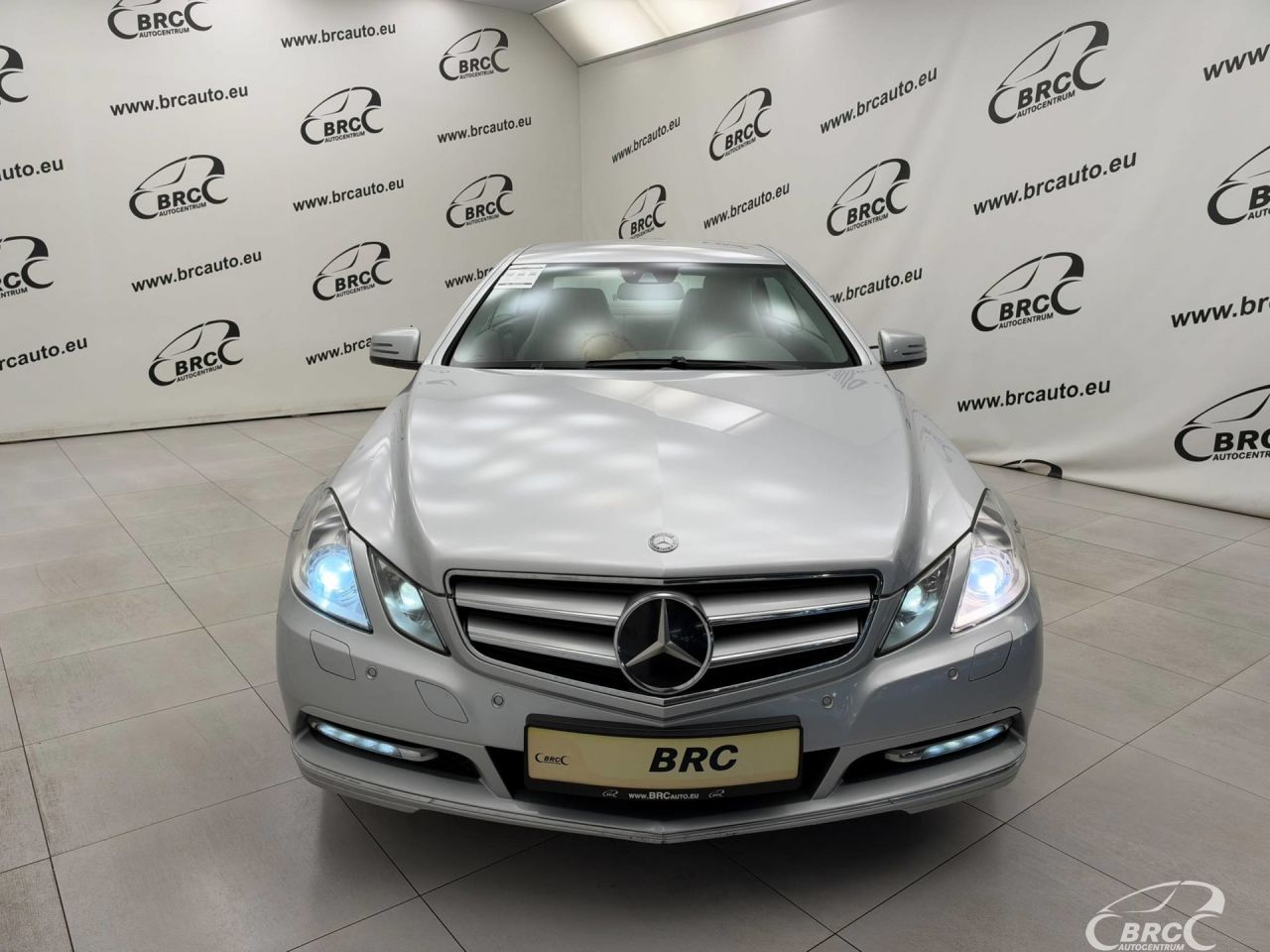 Mercedes-Benz E350 | 3