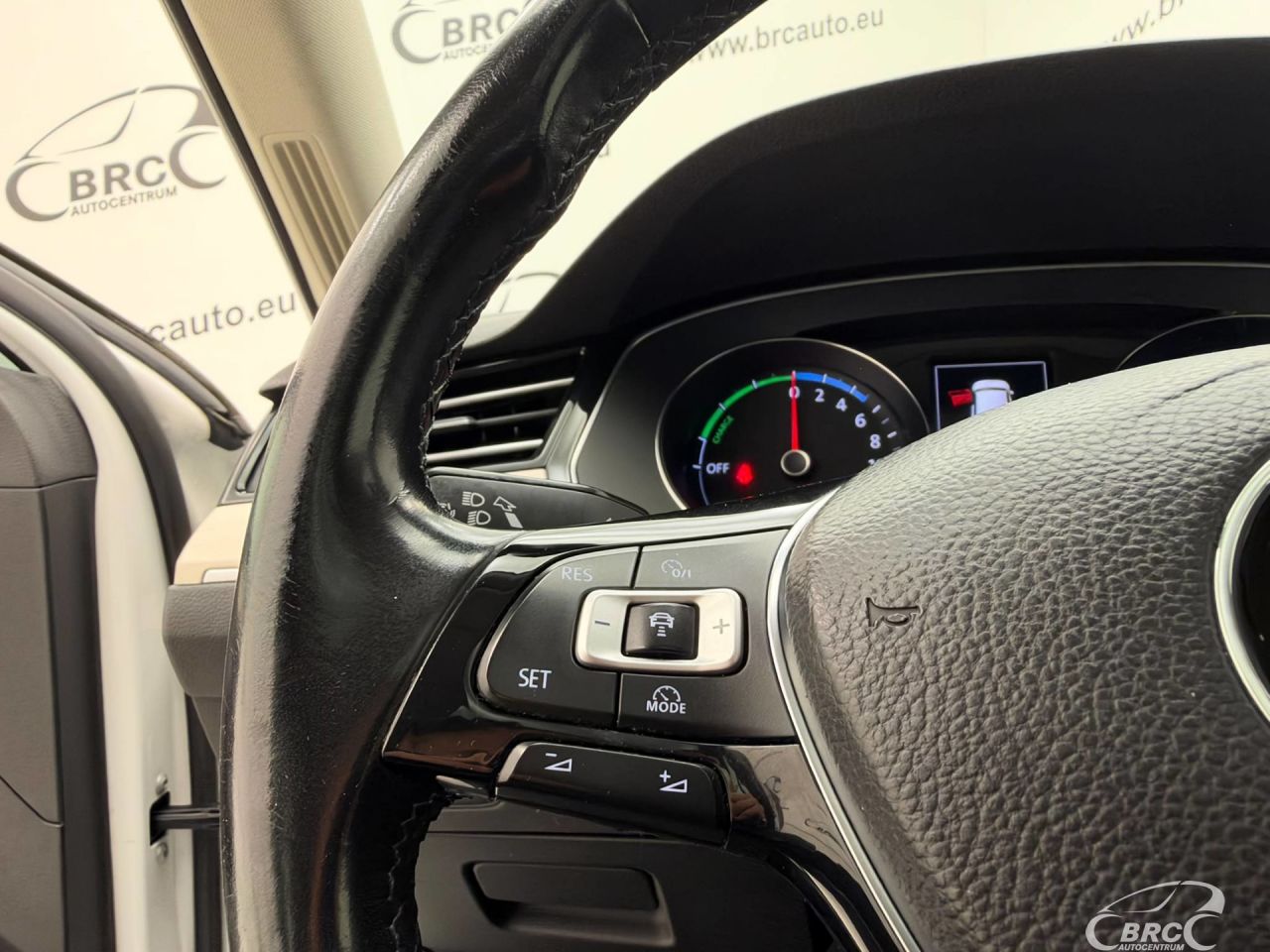 Volkswagen Passat | 18