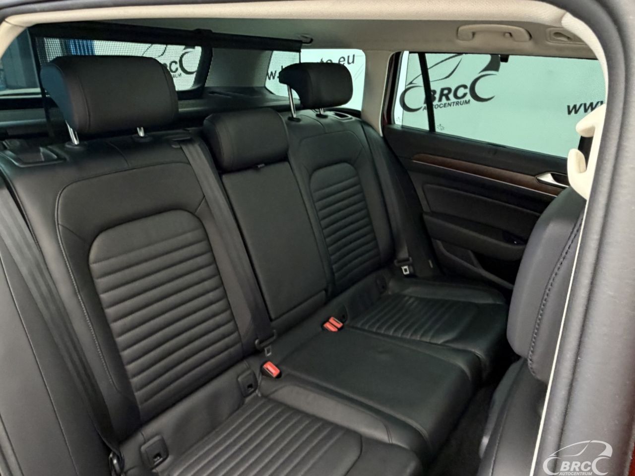 Volkswagen Passat | 12