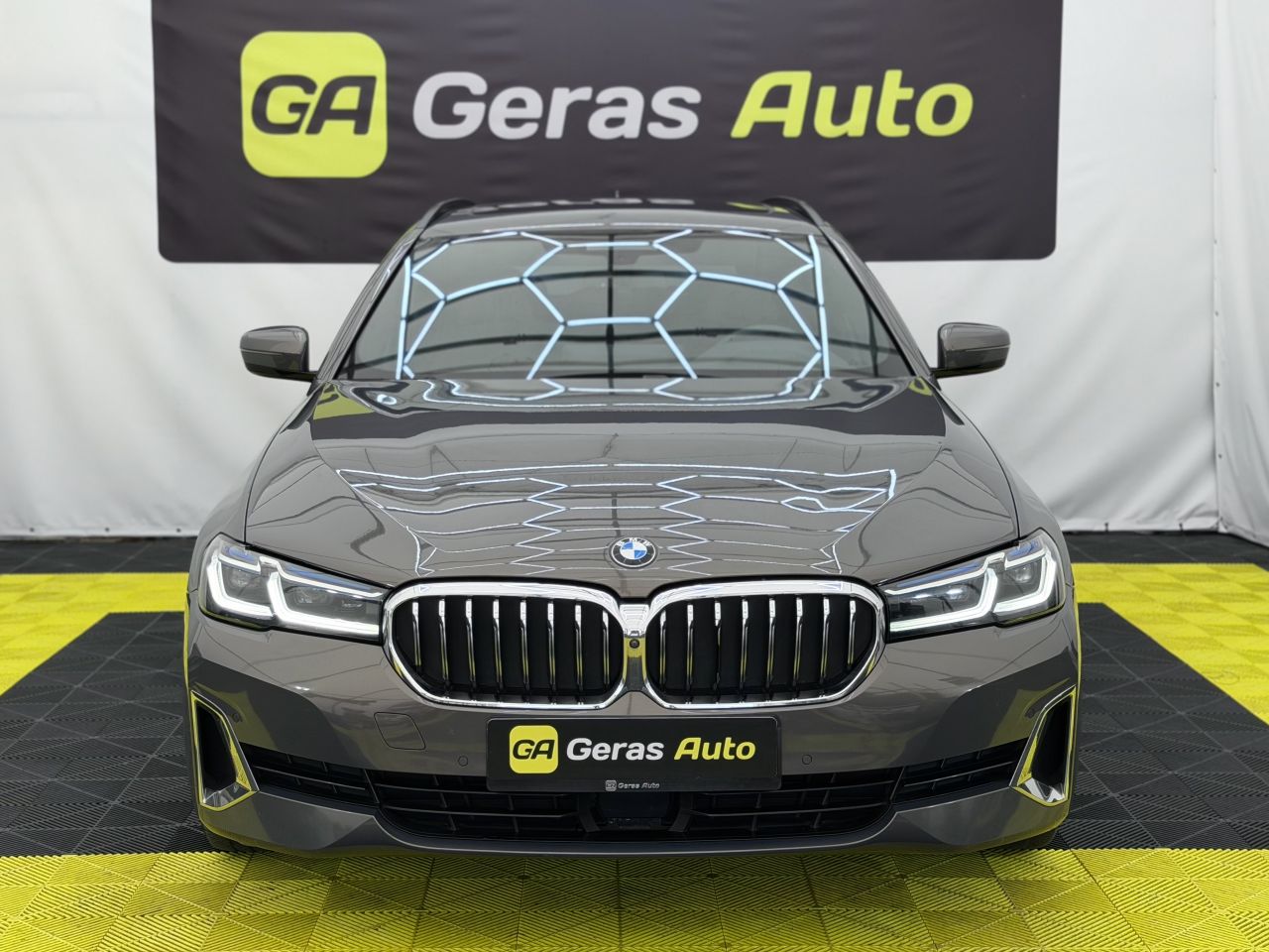 BMW 520 | 6