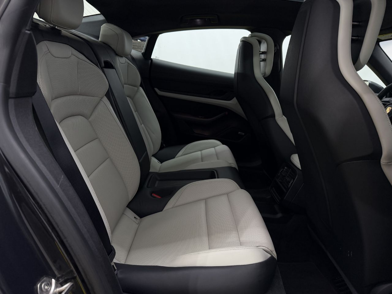 Porsche Taycan | 11