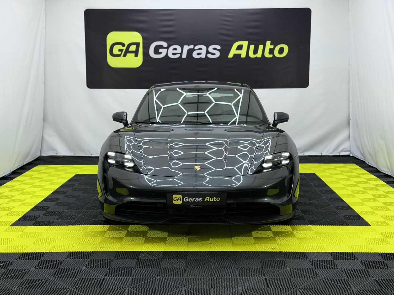 Porsche Taycan | 6