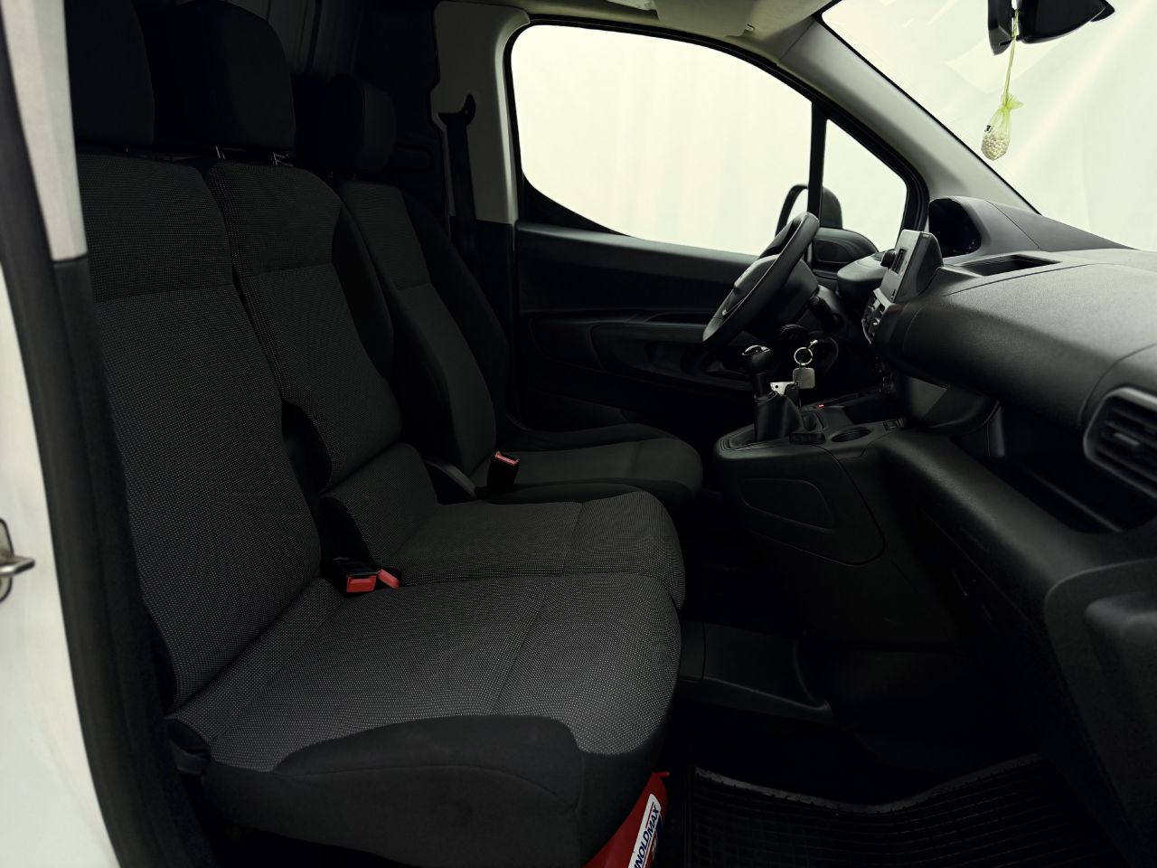 Peugeot Partner | 12