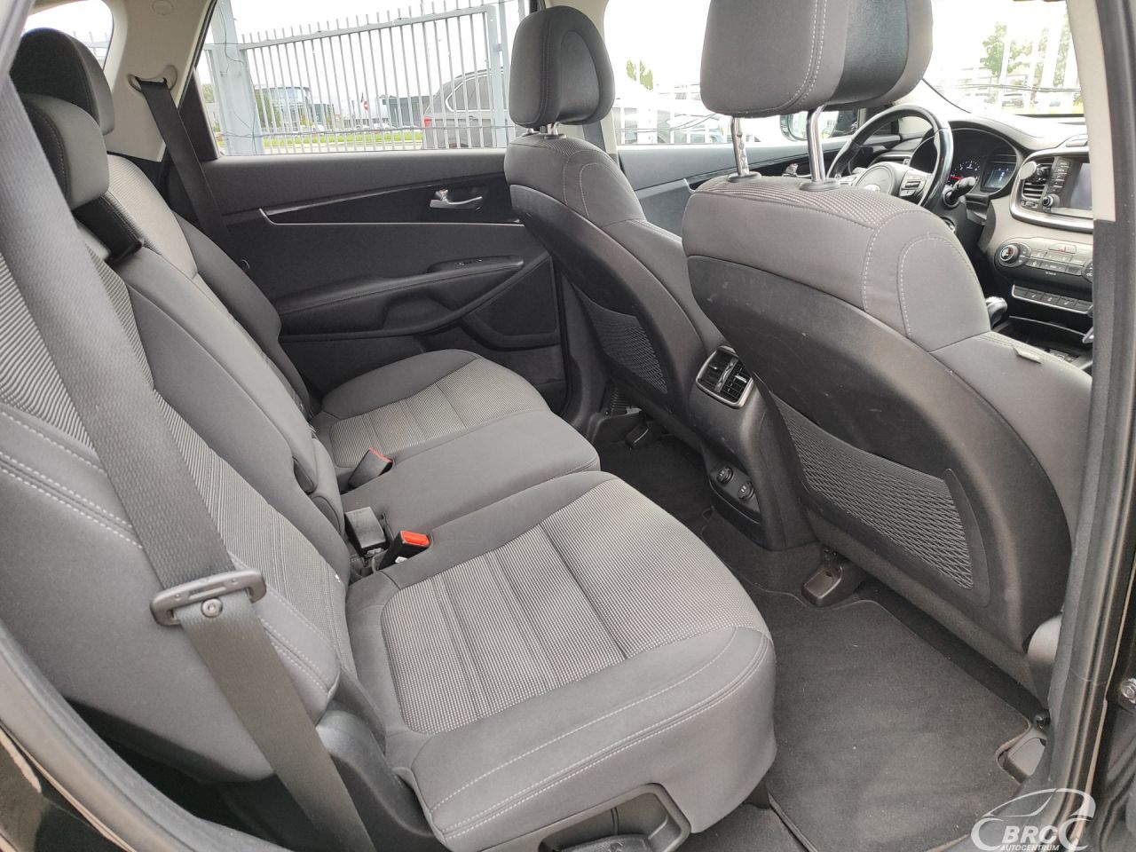 Kia Sorento | 8