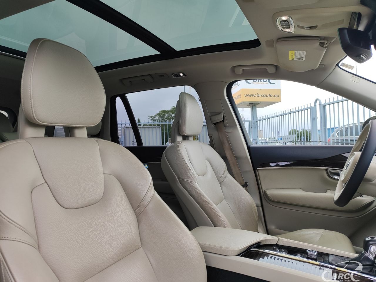 Volvo XC90 | 8