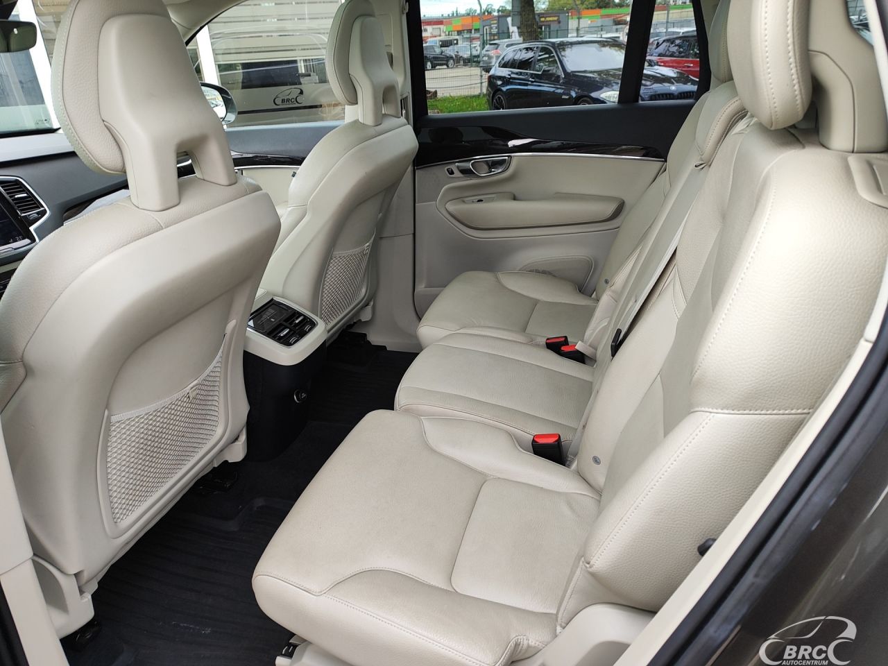 Volvo XC90 | 15