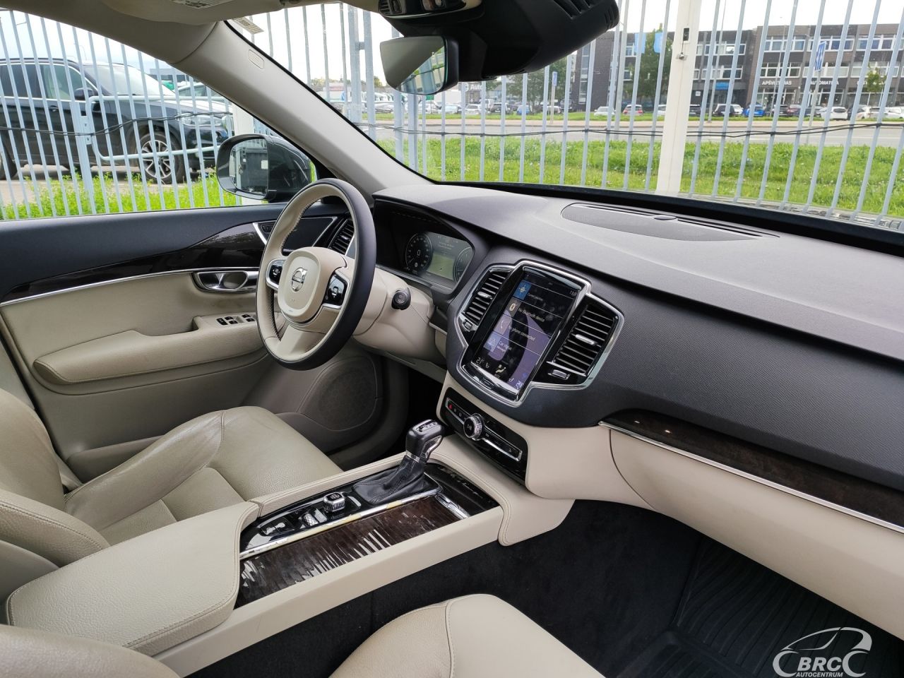 Volvo XC90 | 7