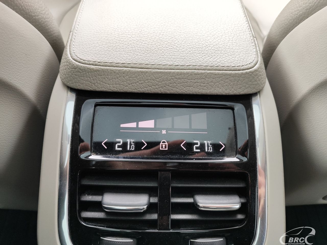 Volvo XC90 | 19
