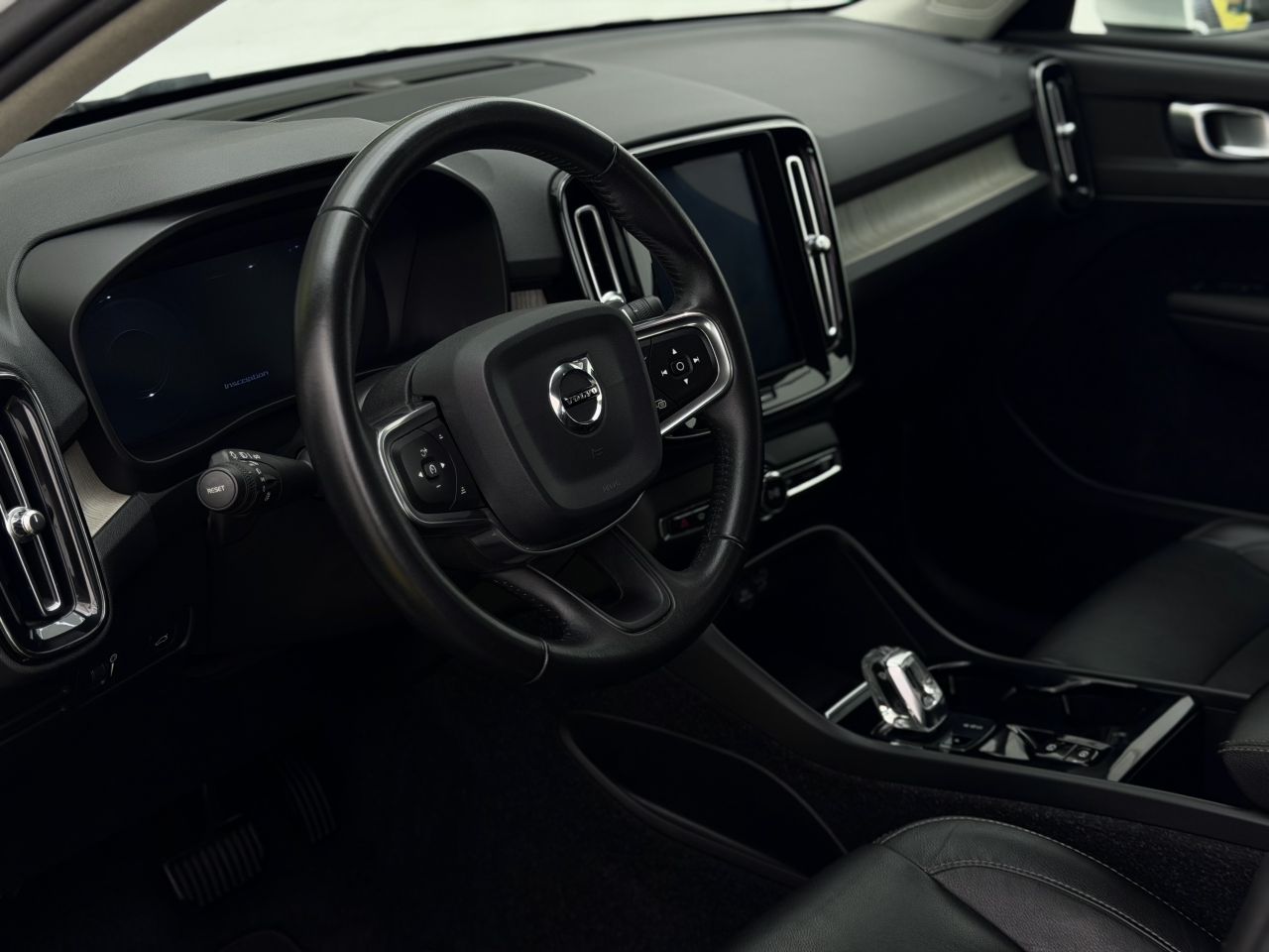 Volvo XC40 | 8