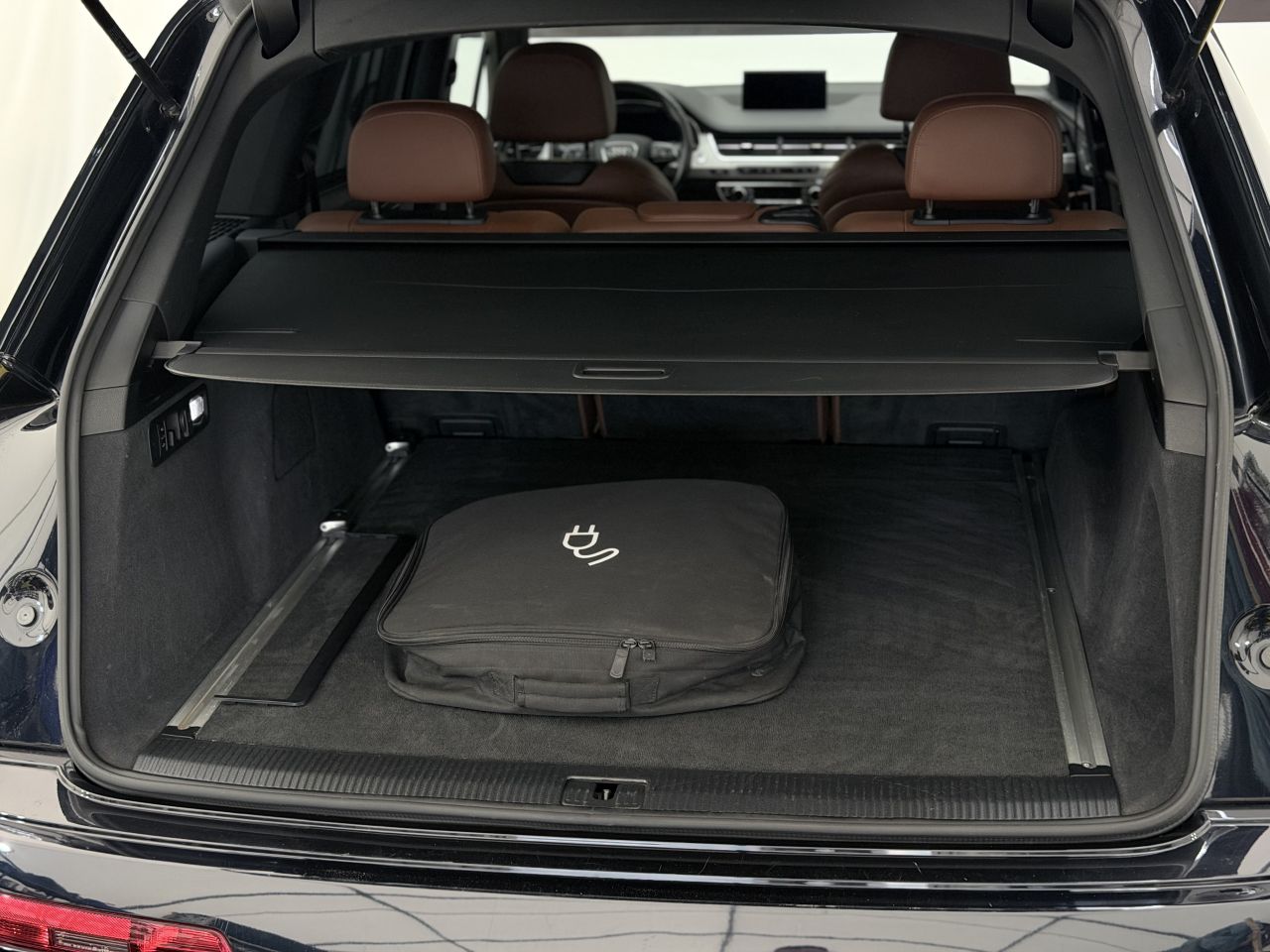 Audi Q7 | 11