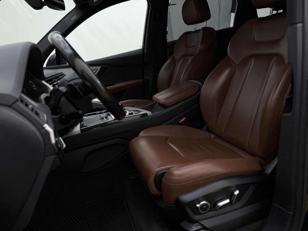 Audi Q7 | 9