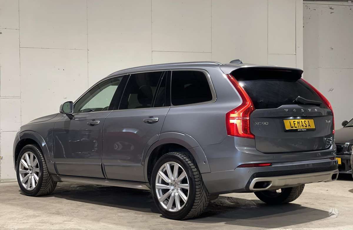 Volvo XC90 | 1