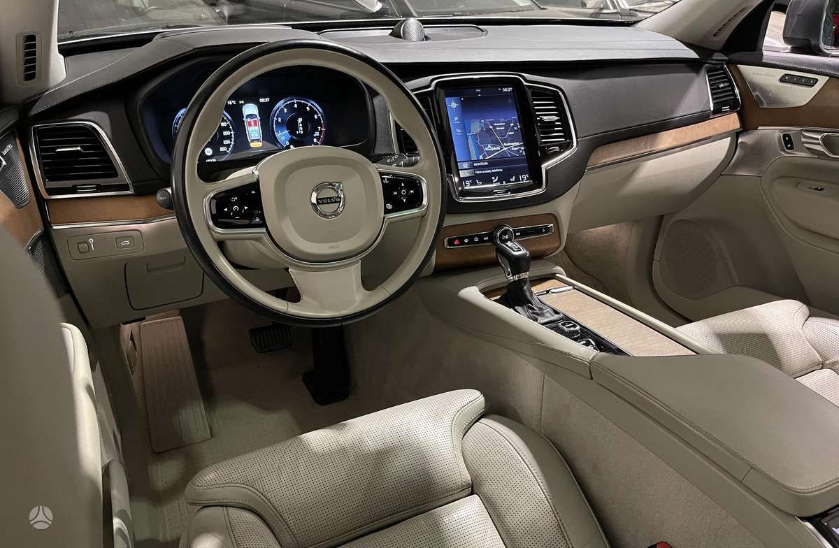 Volvo XC90 | 5