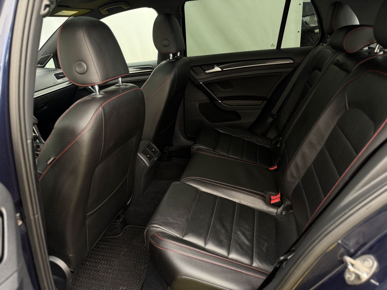 Volkswagen Golf | 8