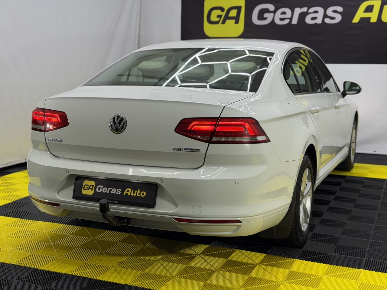 Volkswagen Passat | 3