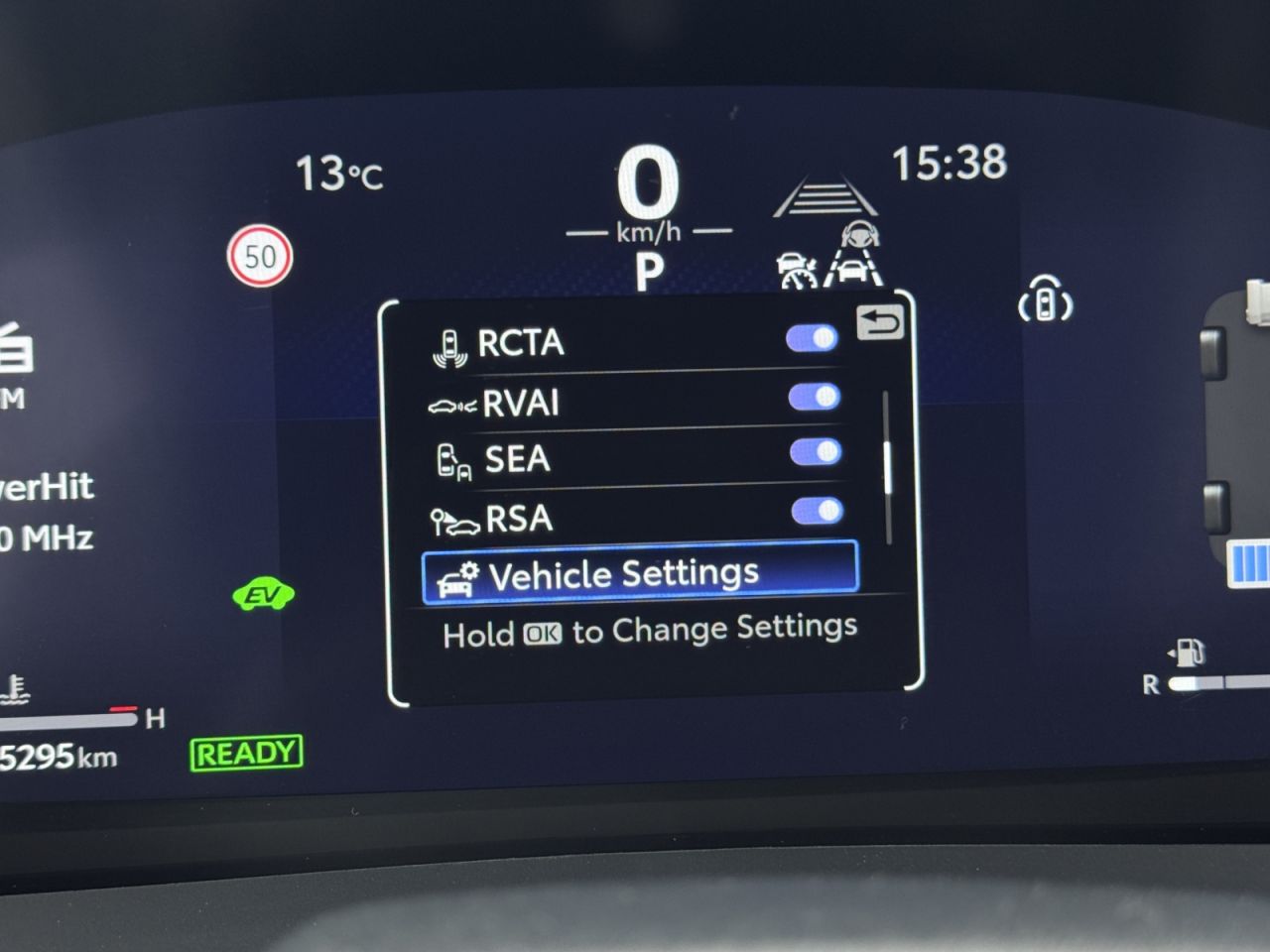 Toyota C-HR | 13