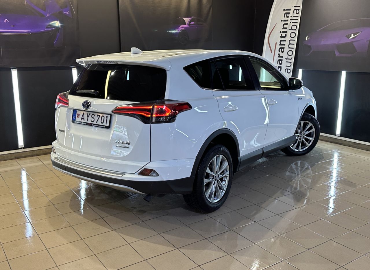 Toyota RAV4 | 1