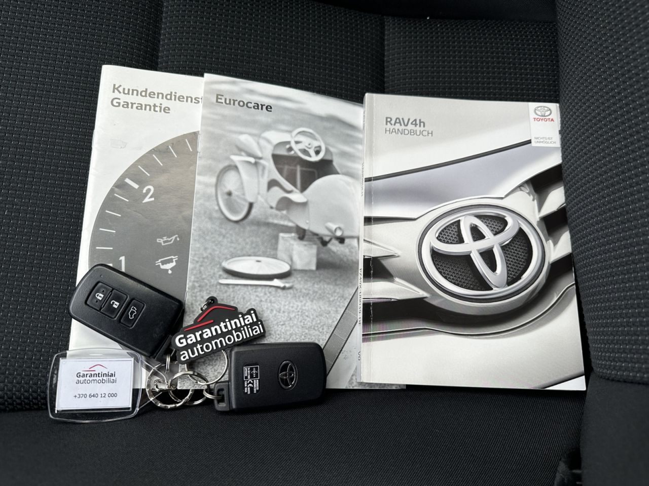 Toyota RAV4 | 27