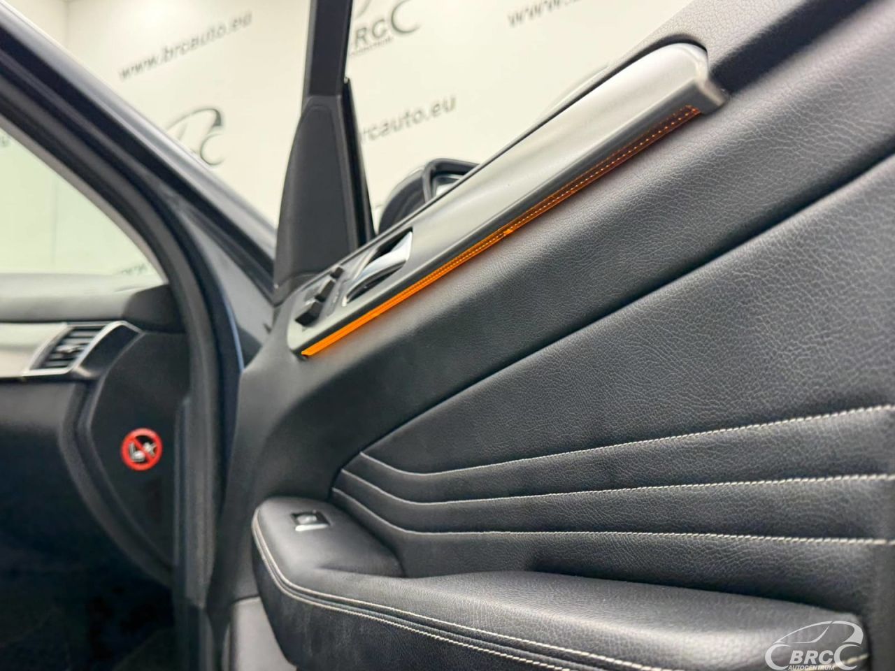Mercedes-Benz ML350 | 10