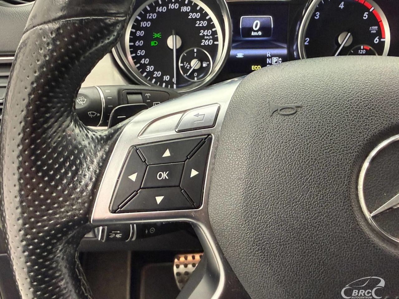Mercedes-Benz ML350 | 13