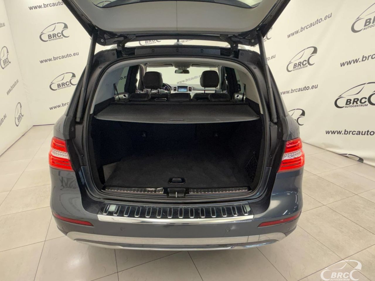 Mercedes-Benz ML350 | 19