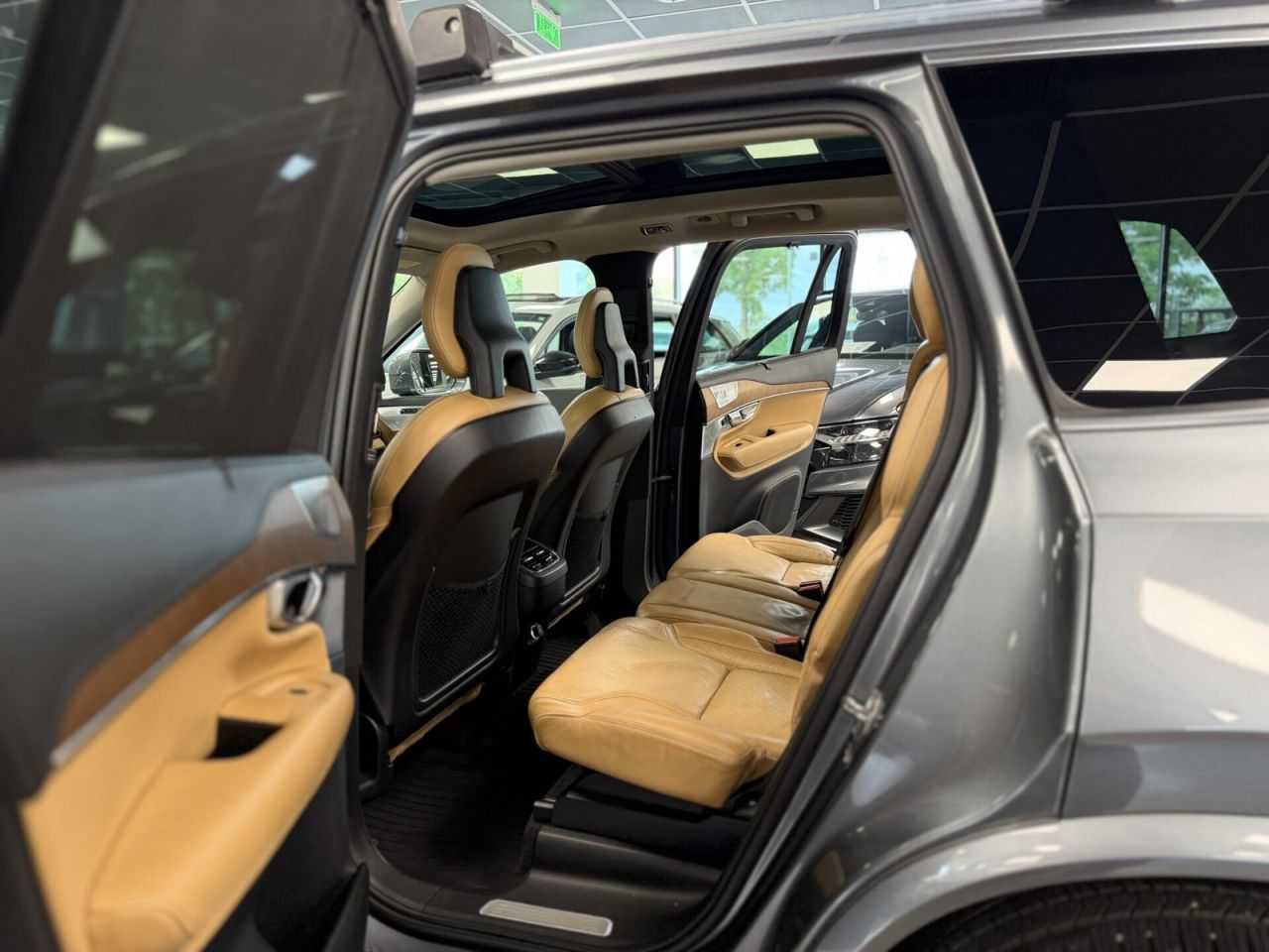 Volvo XC90 | 8