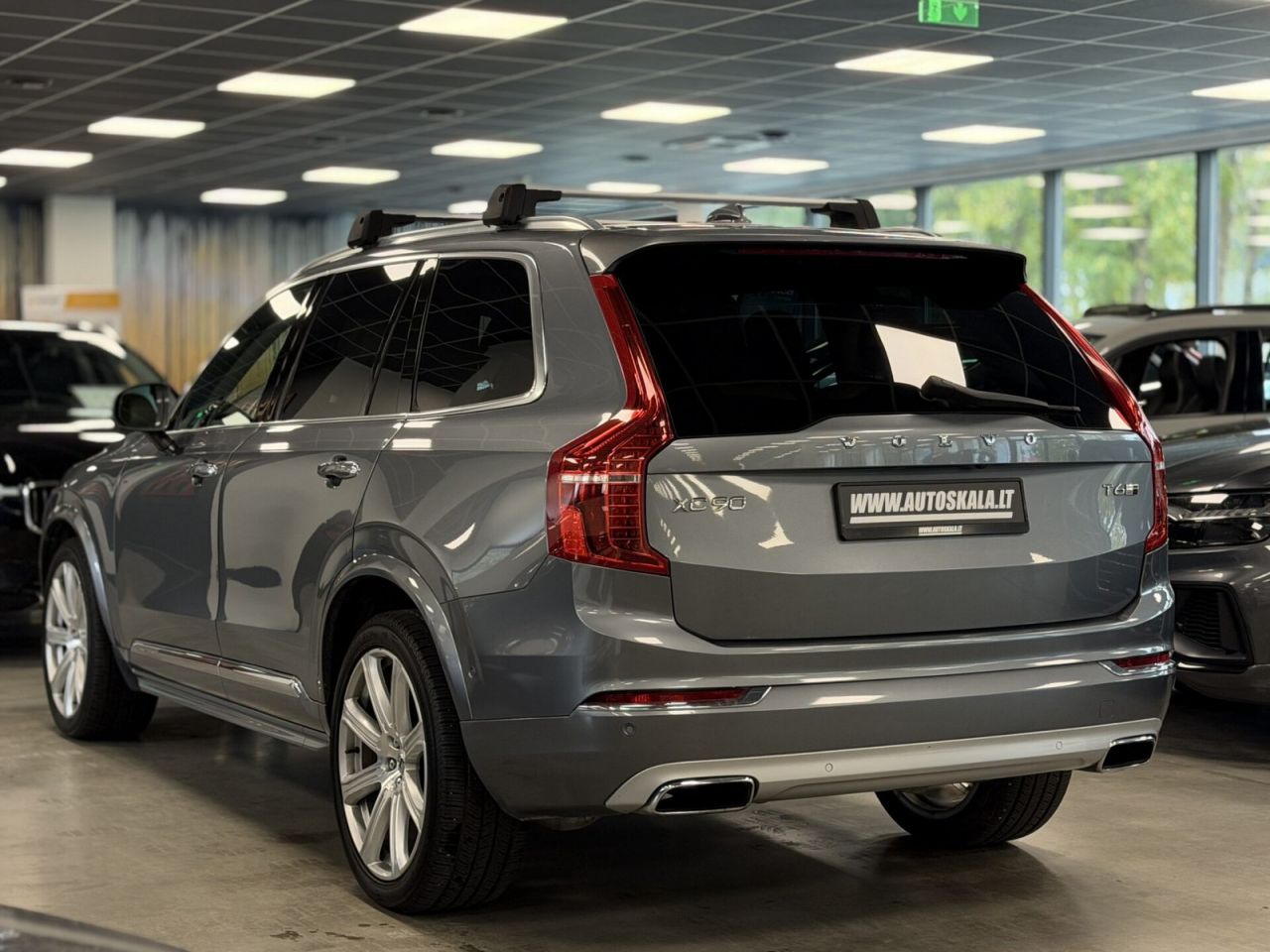Volvo XC90 | 4