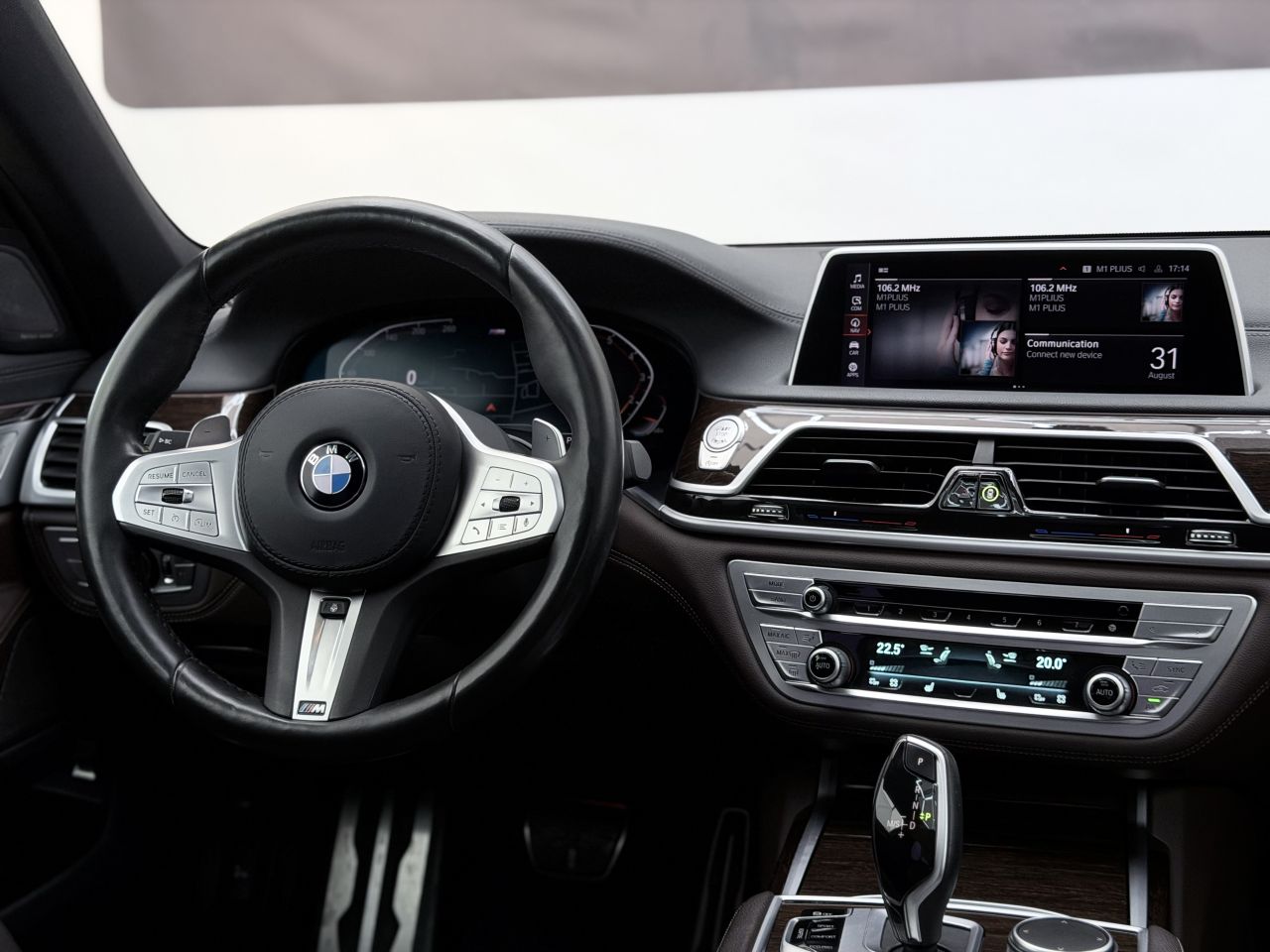 BMW 740 | 17