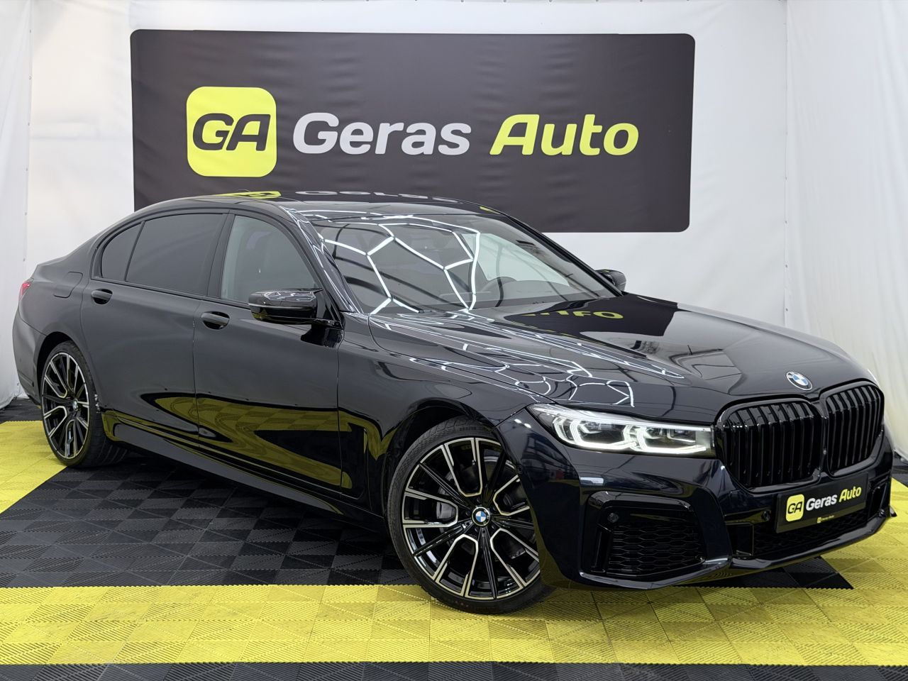 BMW 740 | 2