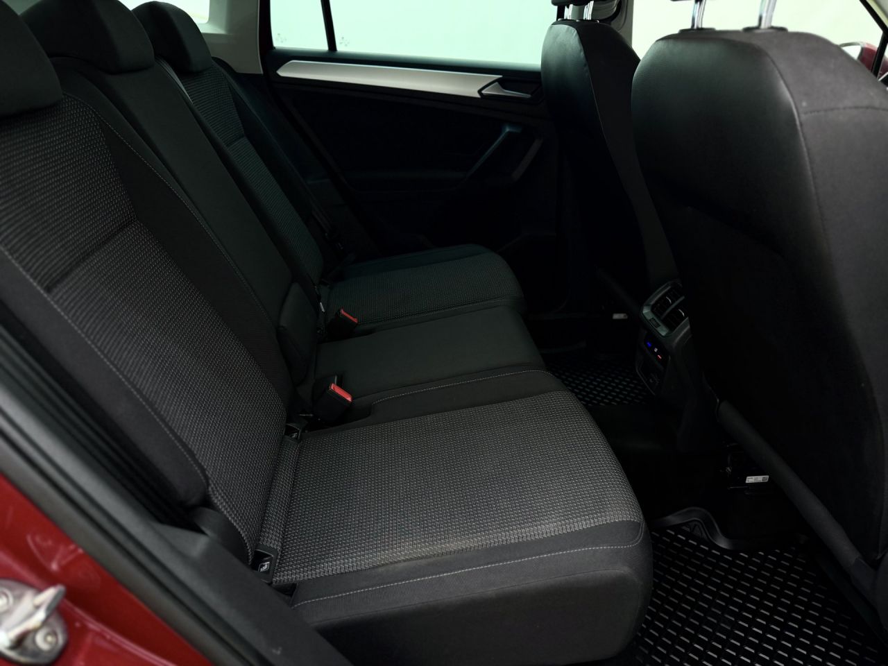 Volkswagen Tiguan | 12