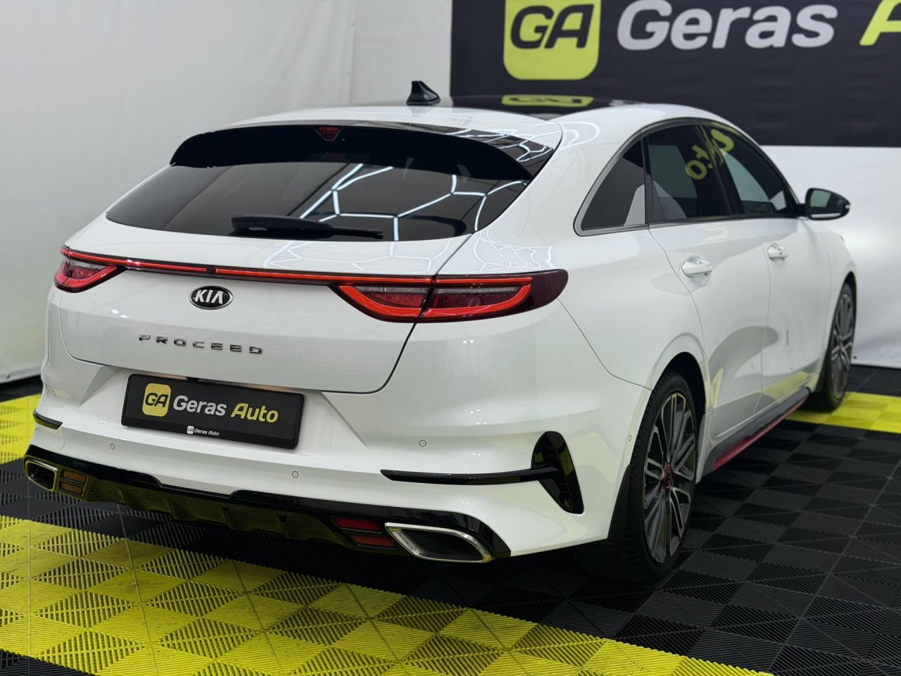 Kia Pro Cee'd | 4