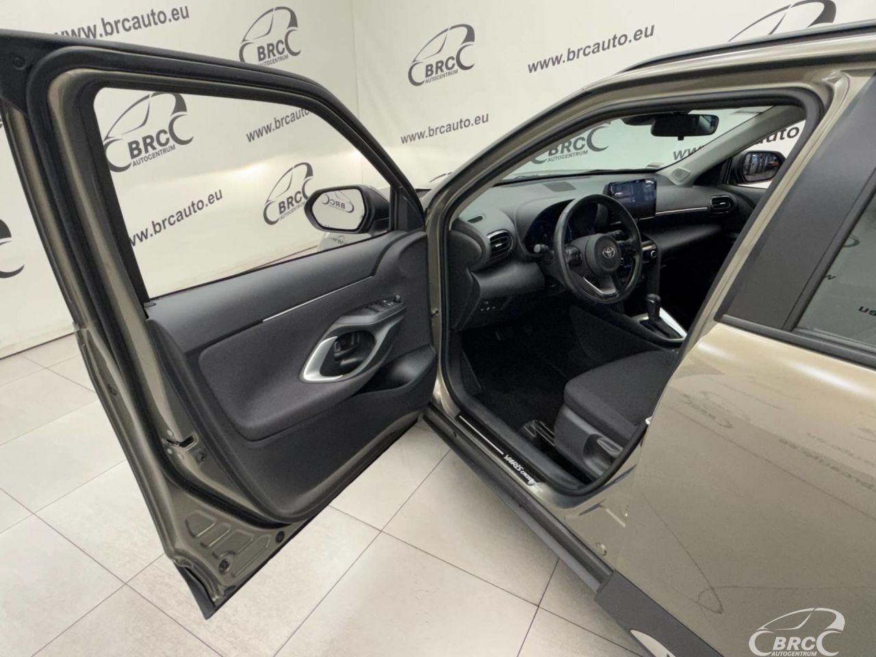 Toyota Yaris | 6