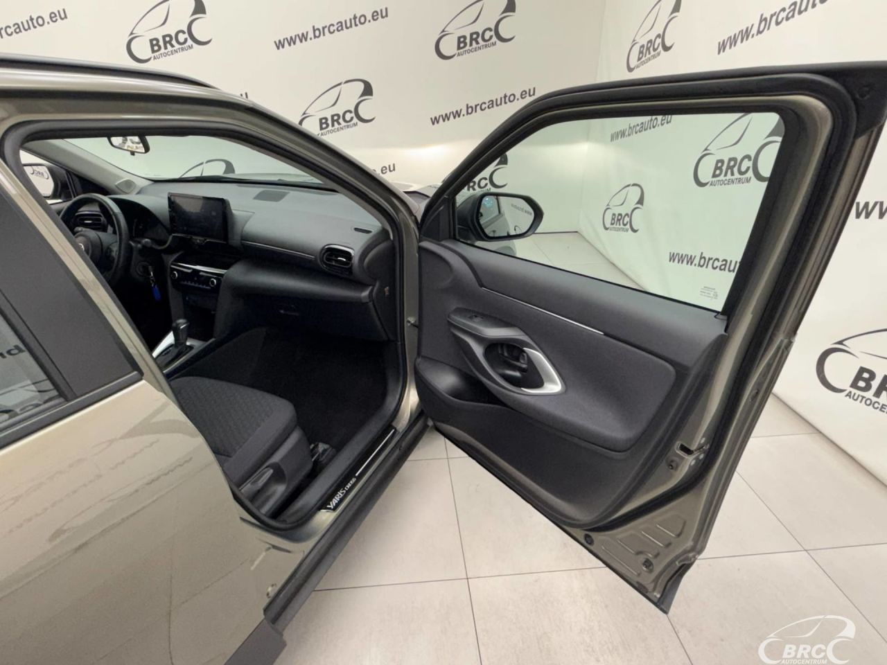 Toyota Yaris | 5