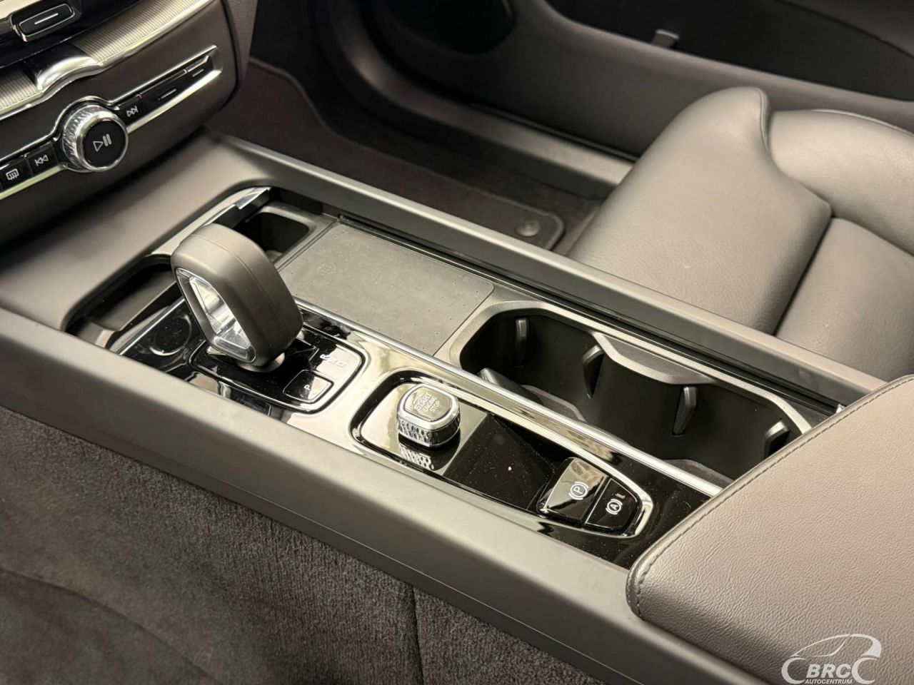 Volvo XC60 | 13