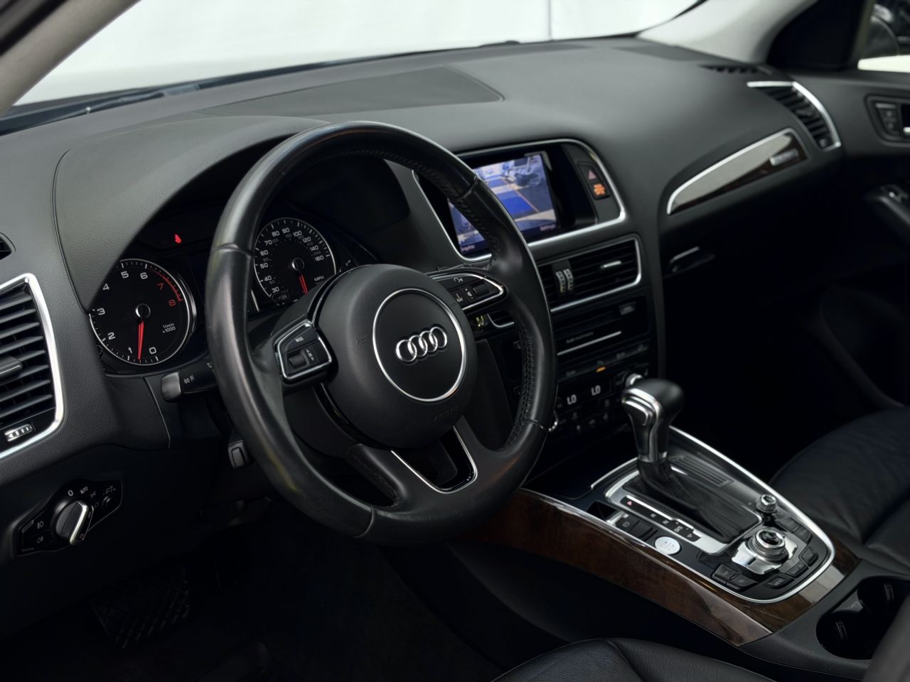 Audi Q5 | 8