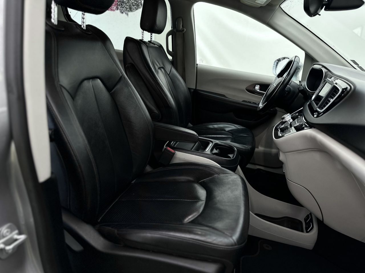 Chrysler Pacifica | 15