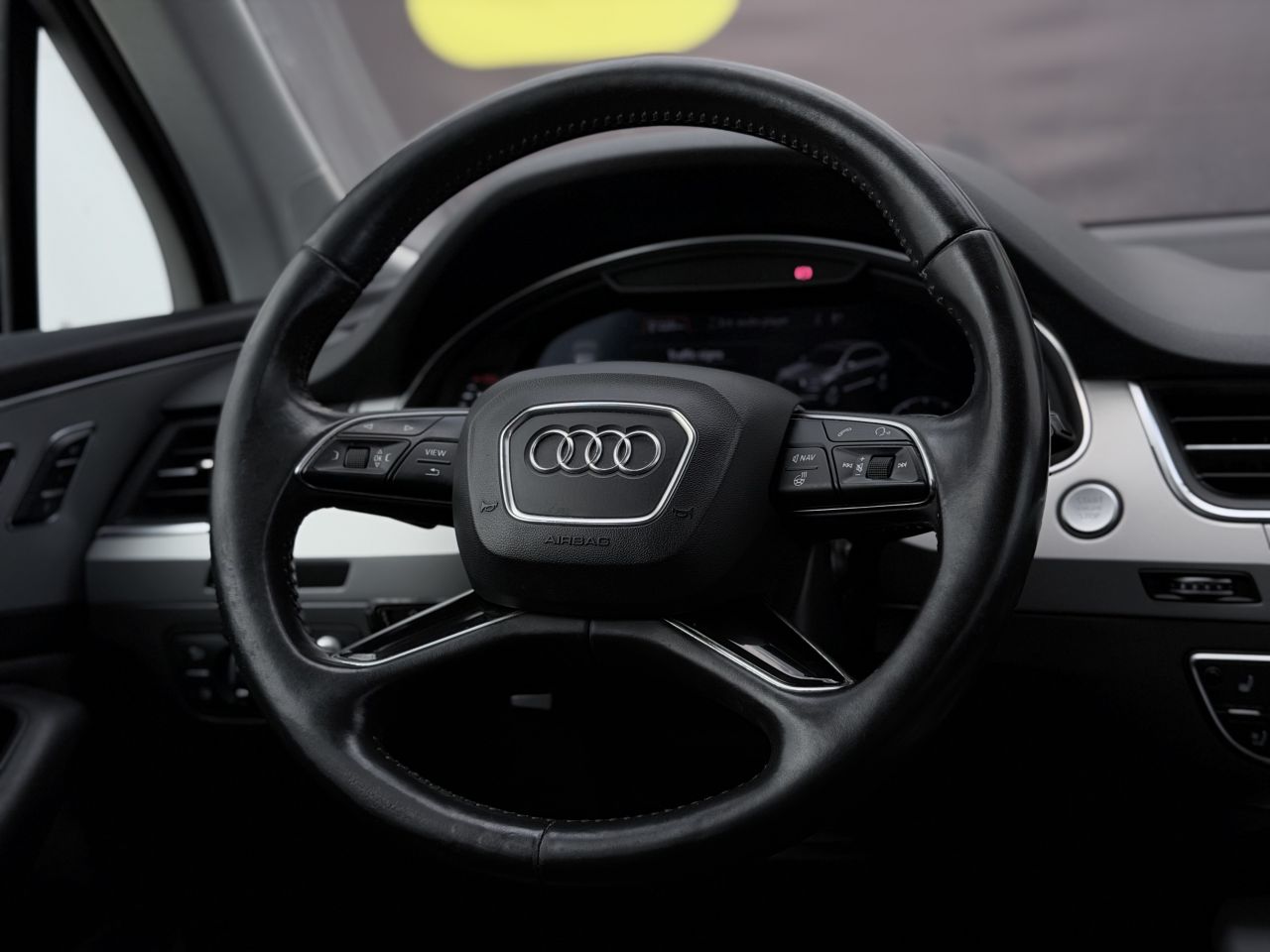 Audi Q7 | 18