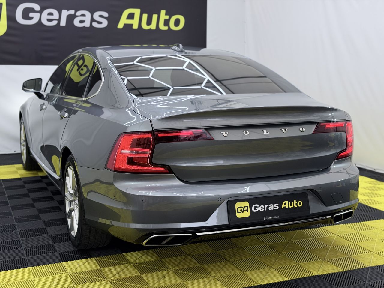 Volvo S90 | 5