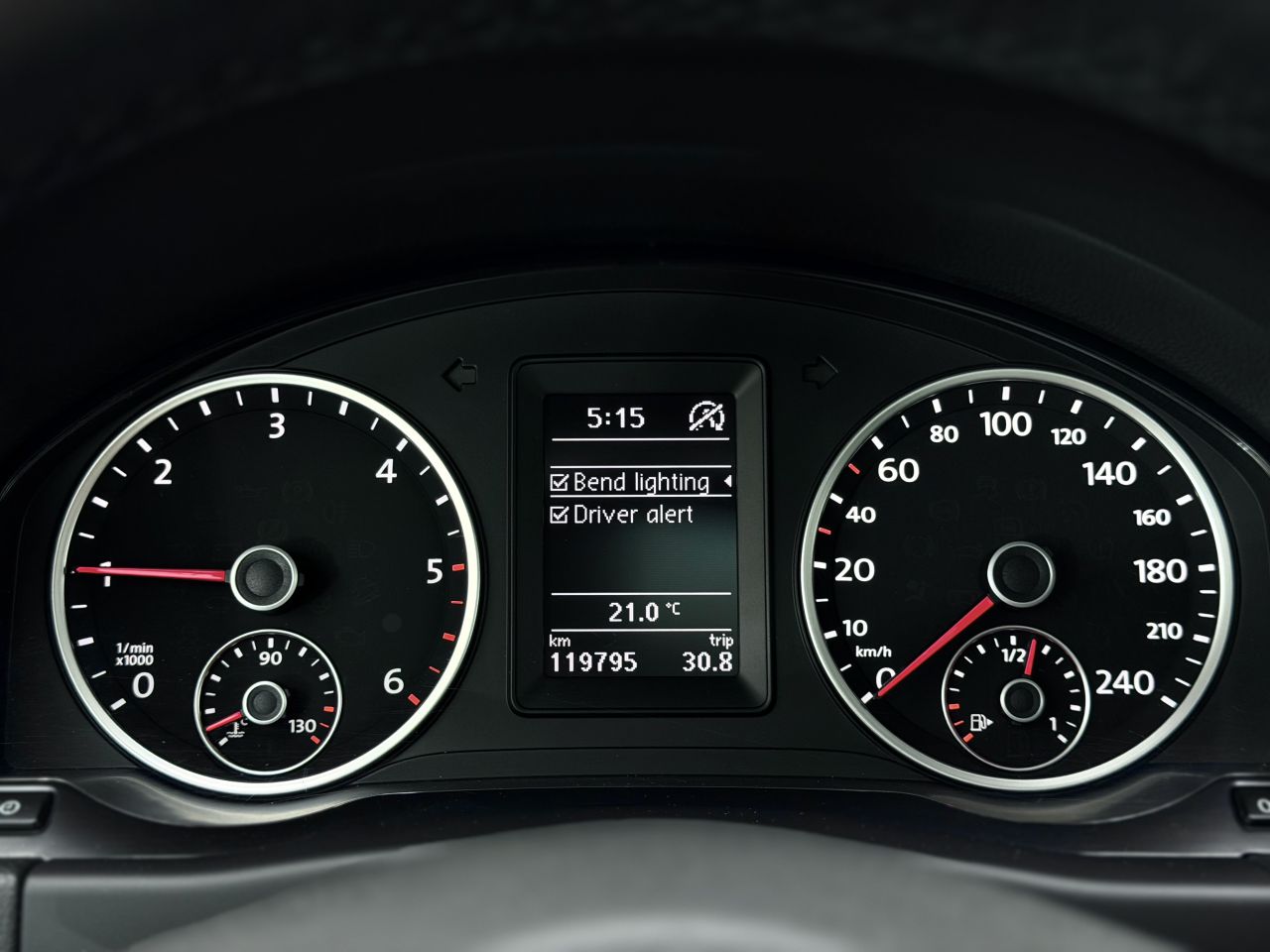 Volkswagen Tiguan | 28