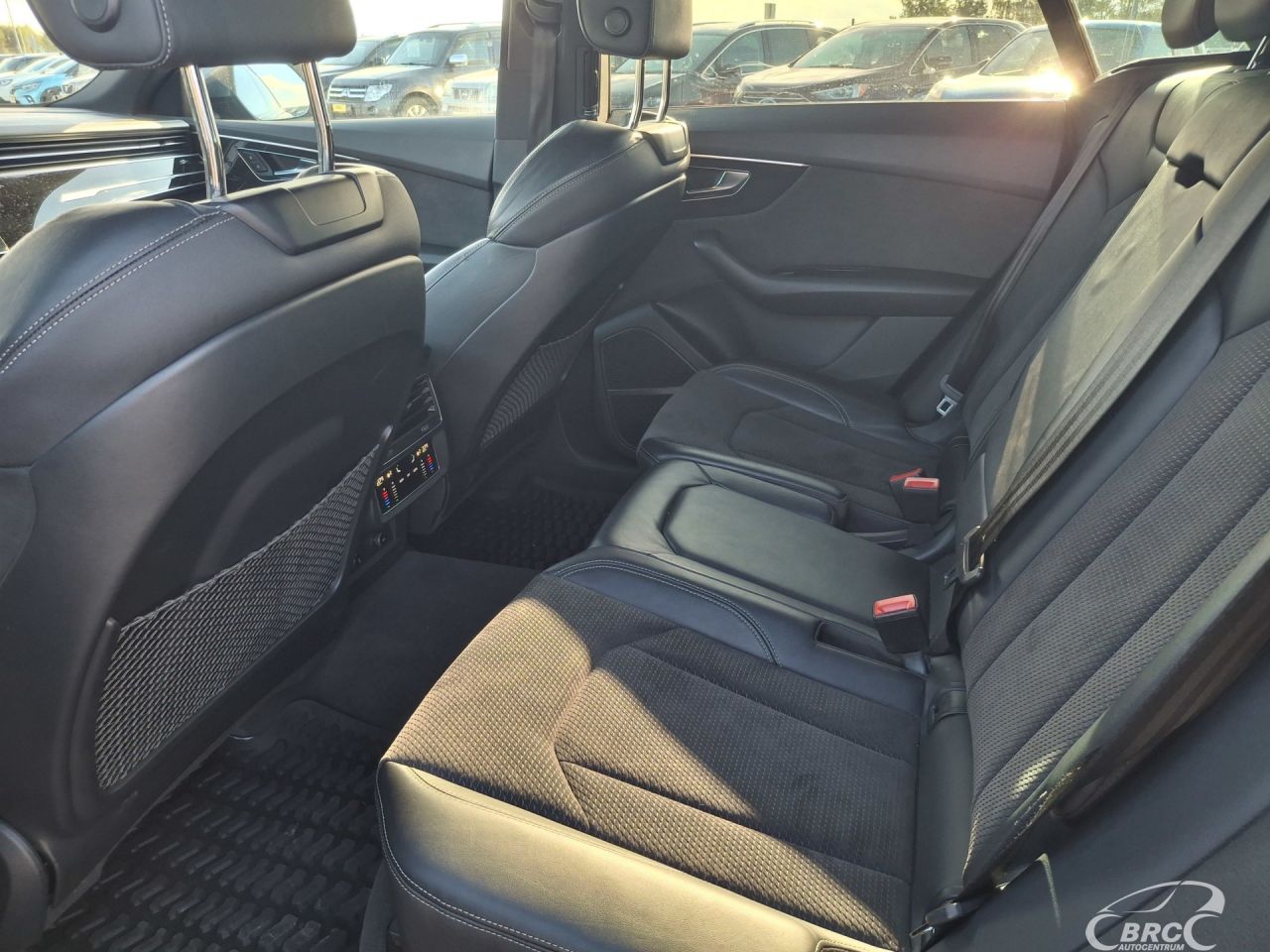 Audi Q8 | 12
