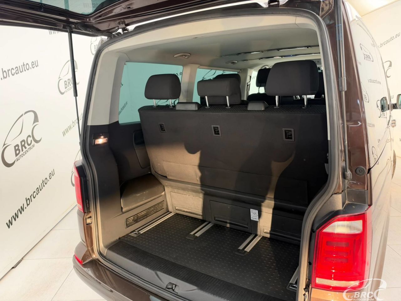 Volkswagen Multivan | 7